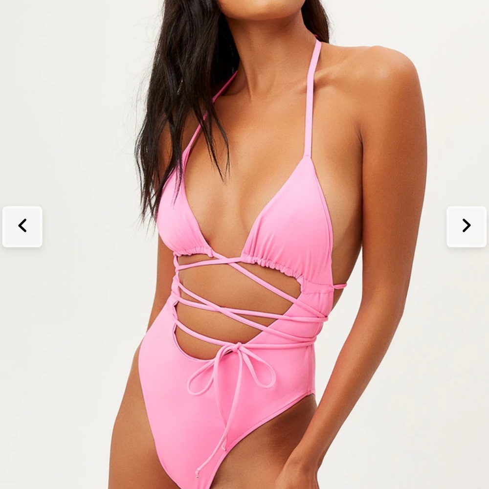 Frankie’s Bikini - Picture 3 of 3